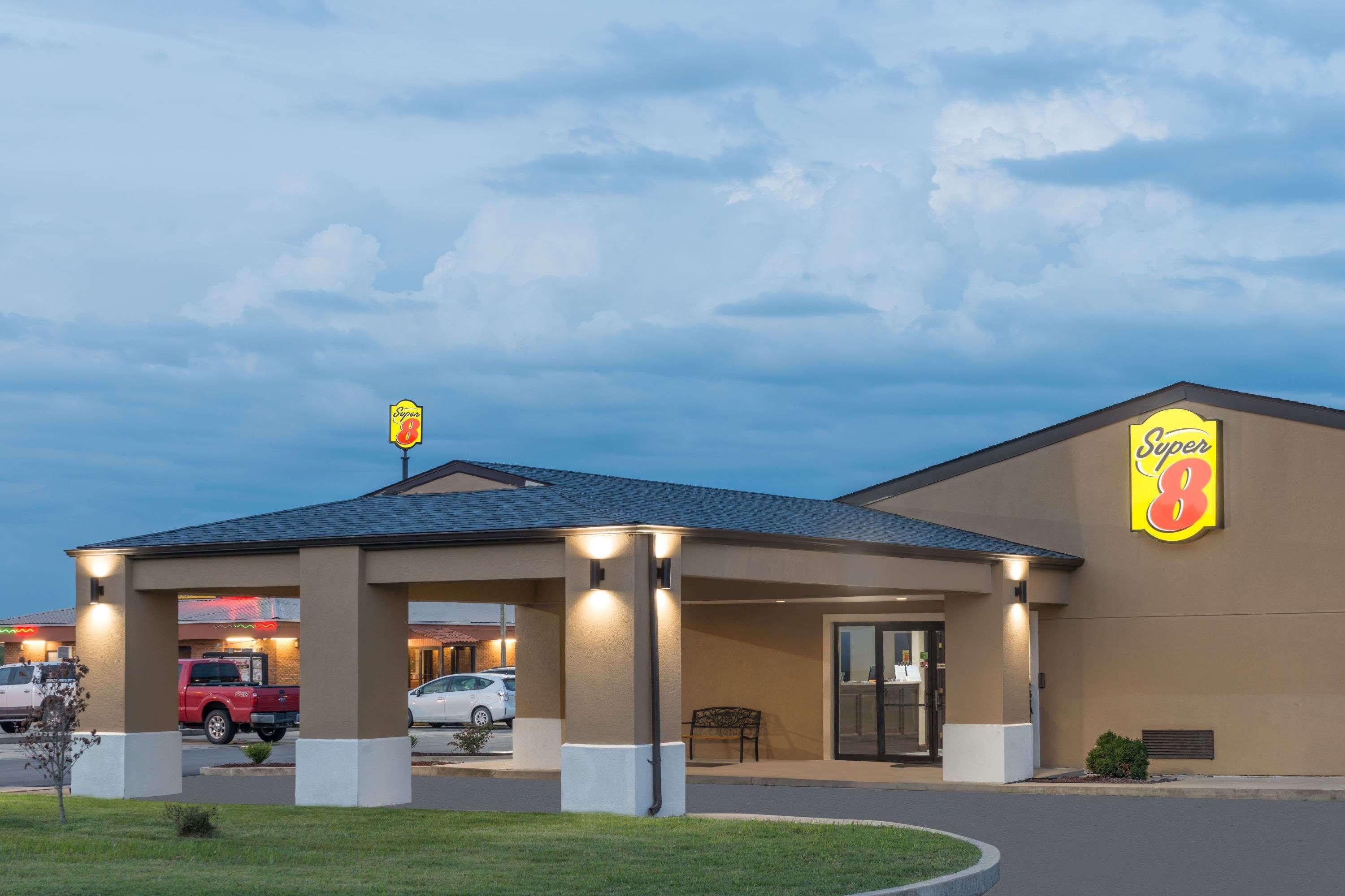 Super 8 By Wyndham Charleston Sikeston East Mo Motel Luaran gambar
