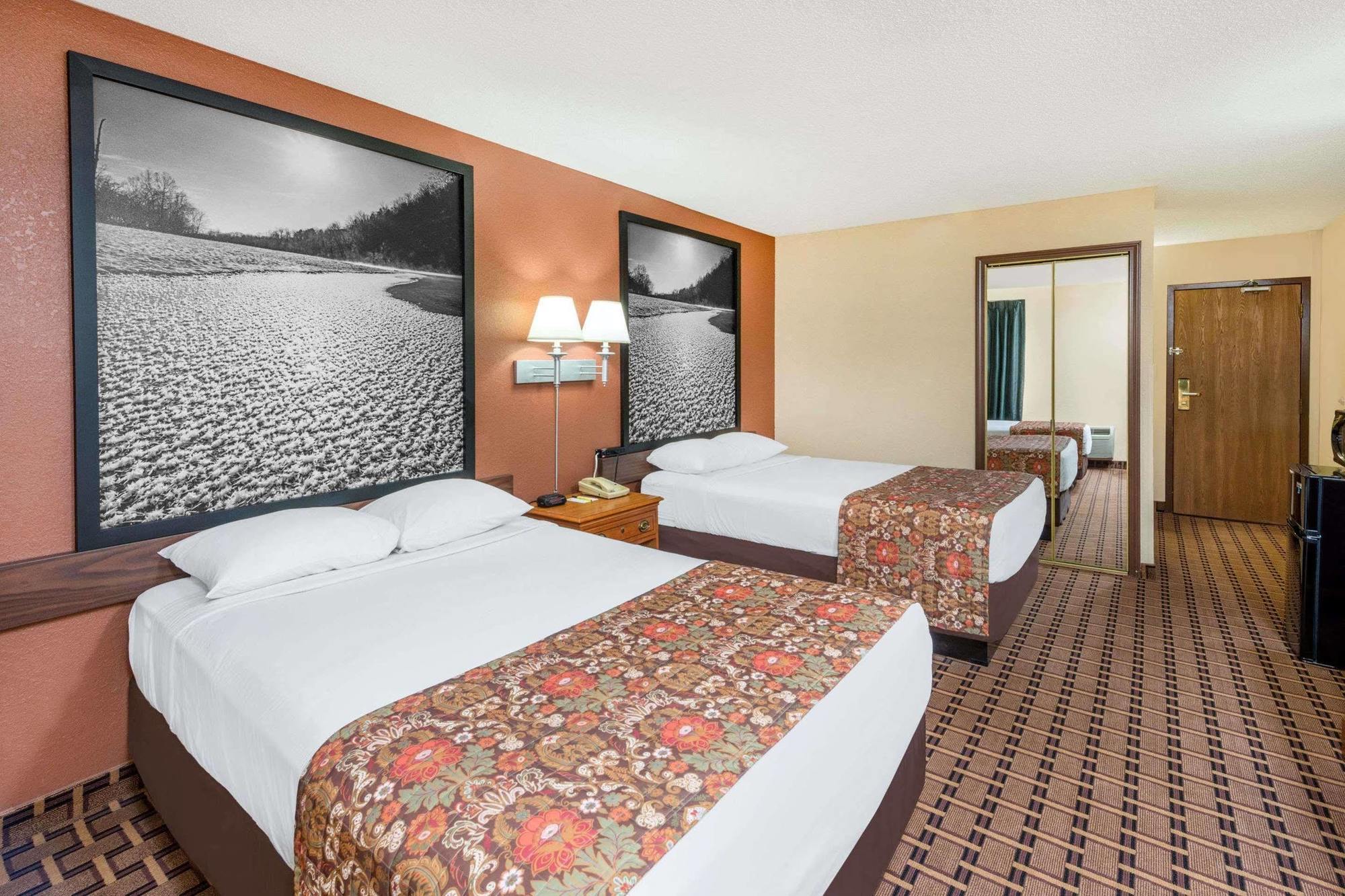 Super 8 By Wyndham Charleston Sikeston East Mo Motel Luaran gambar